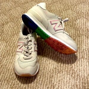 🍁FALL CLEANOUT- MAKE AN OFFER! 🍁 New Balance gray sneakers with multi colored